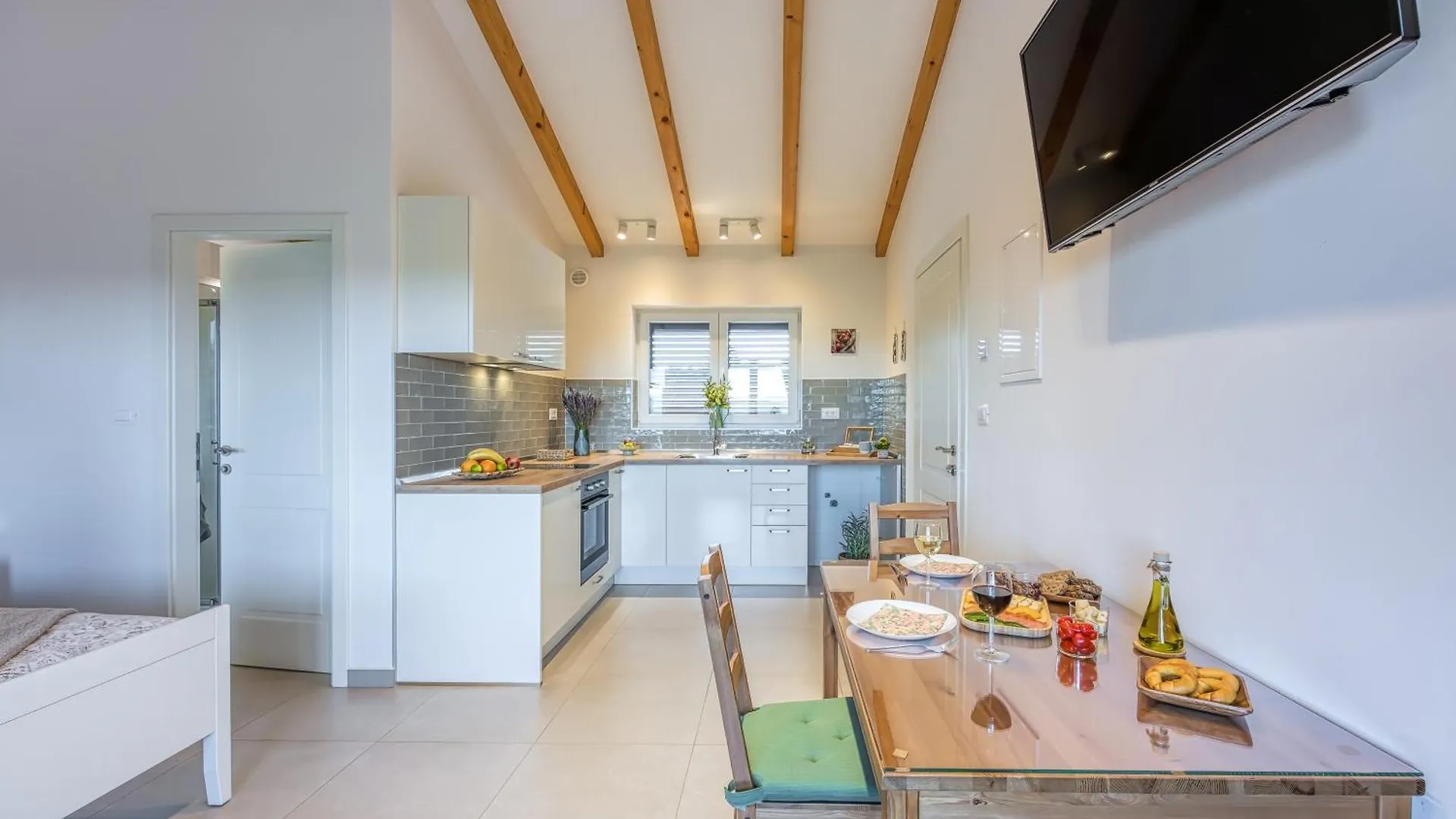 Lavanda - Enjoy Springtime In Nature & Explore Istria Tinjan Apartment